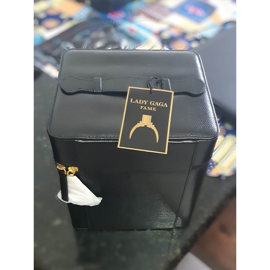 LADY GAGA FAME プレミア　バニティ Lady Gaga Fame Conjunto Perfume 100ml + Maleta Exclusiva Set