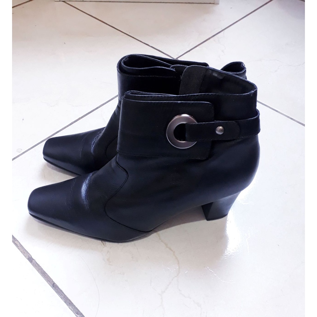 Botas prego cano store curto