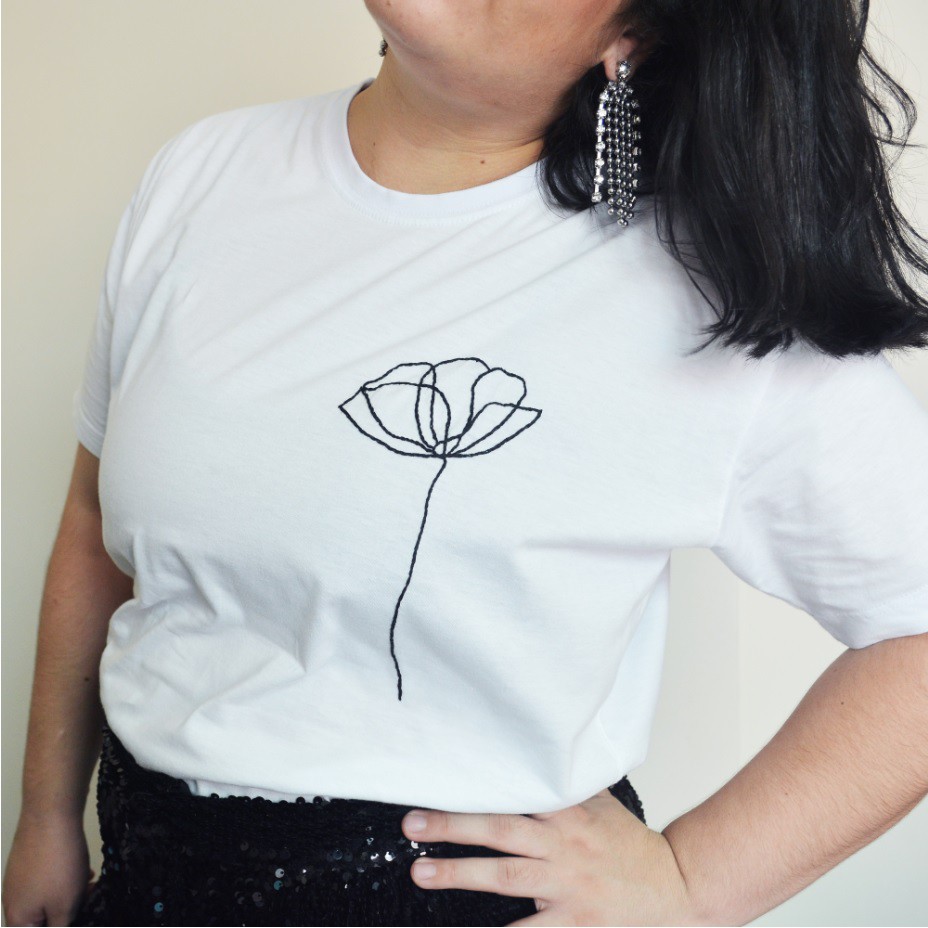 Camiseta Flor Blanca
