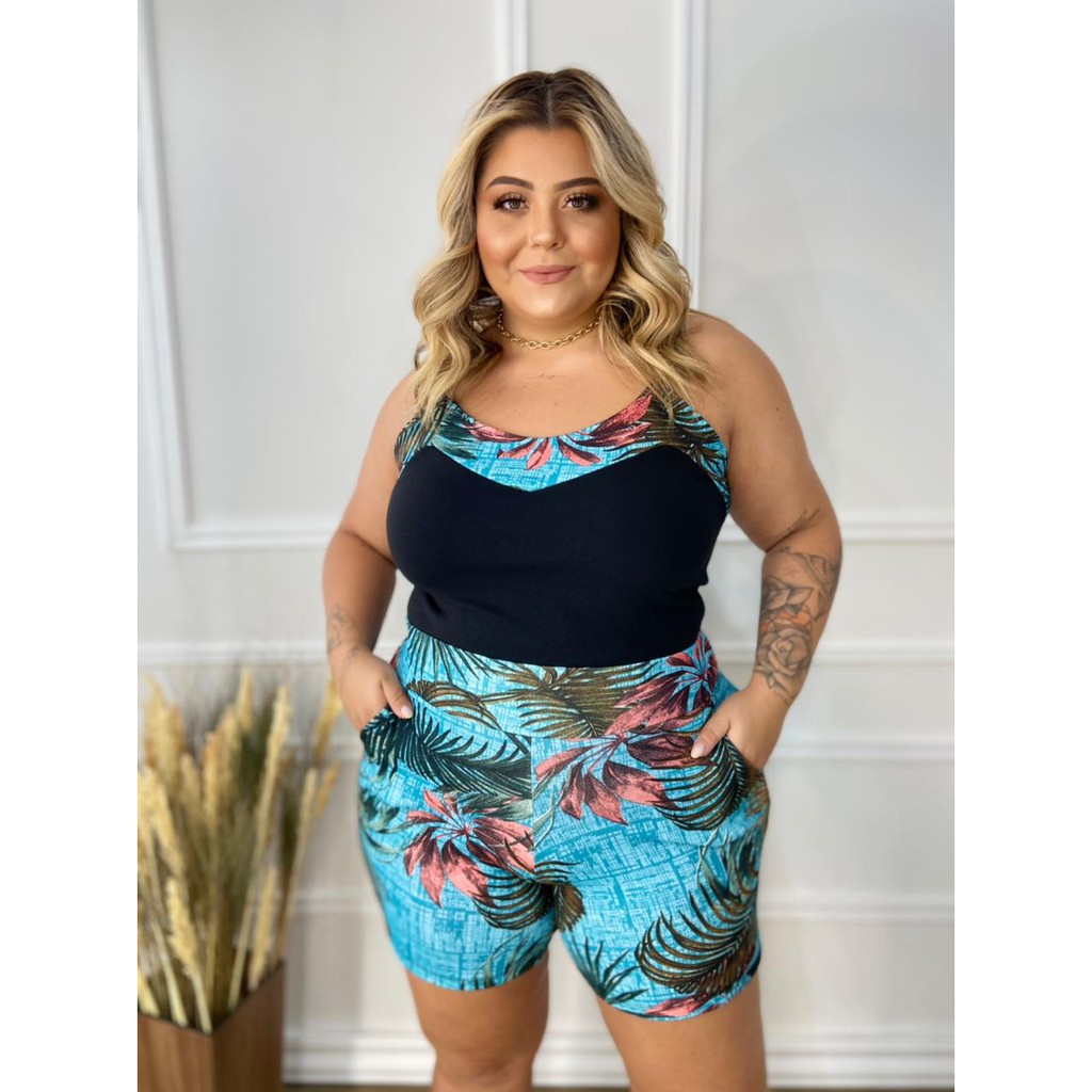 Conjunto Plus Size em Malha com Blusa e Shorts