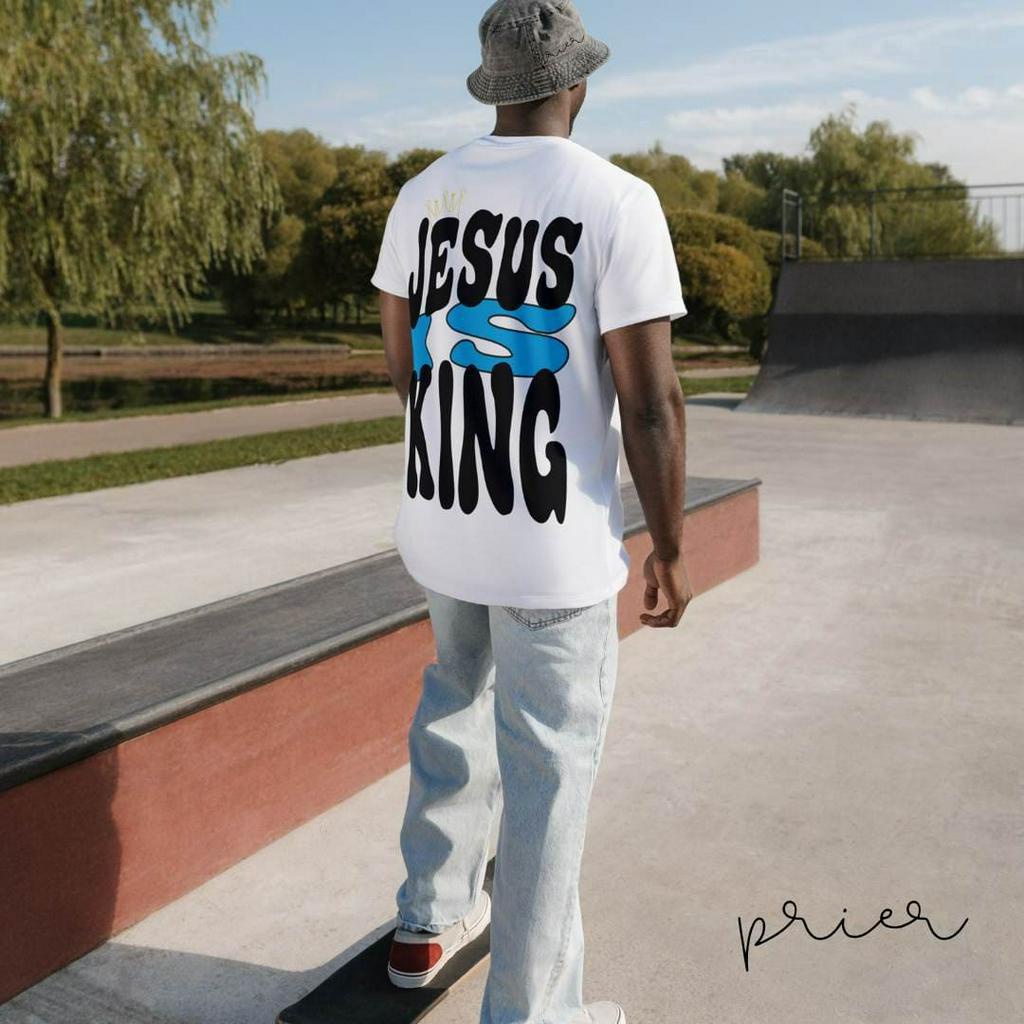 CAMISETA EVANGÉLICA JESUS IS KING REI MODA CRISTÃ ESTAMPA NAS COSTAS E FRENTE