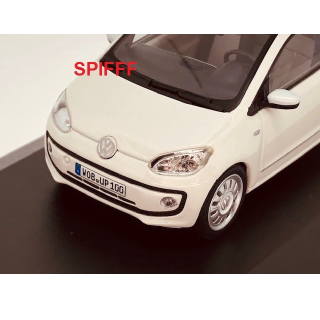 Miniatura VW Volkswagen Up! Schuco - Escala 1:43 1/43 – Com Base e
