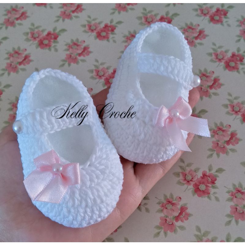 Sapatinhos de store croche para menina