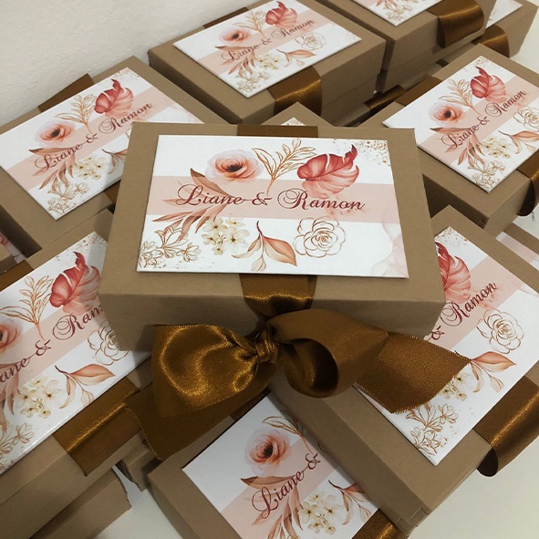 Caixa Semi Cartonada Personalizada 14x10x5, padrinhos, madrinhas, casamento