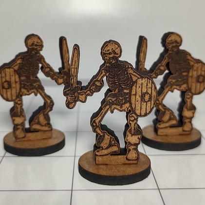 Esqueleto miniatura para RPG em MDF