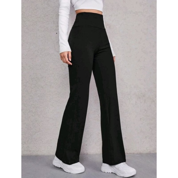 Calça flare hot sale preta canelada