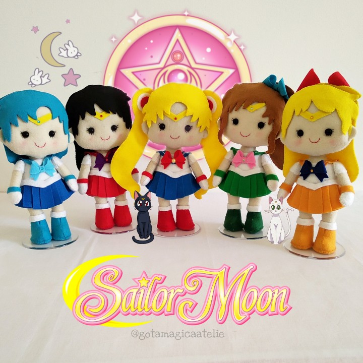 Os quatro personagens da sailor moon.