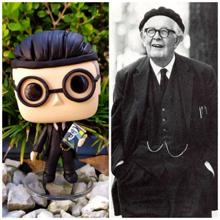 boneco Colecion vel pop Jean Piaget ou Vygostky Porcelana fria