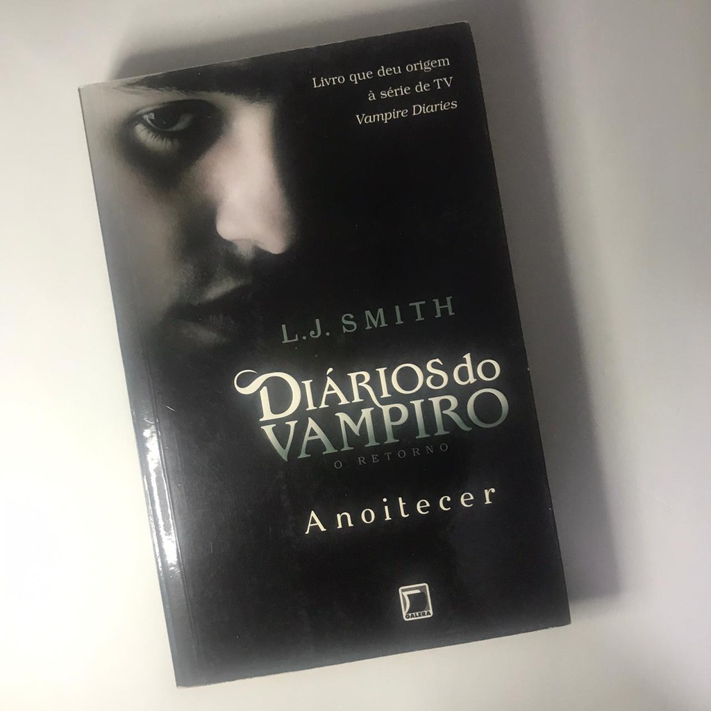 Livro - Diários do vampiro – O retorno: Anoitecer (Vol. 1