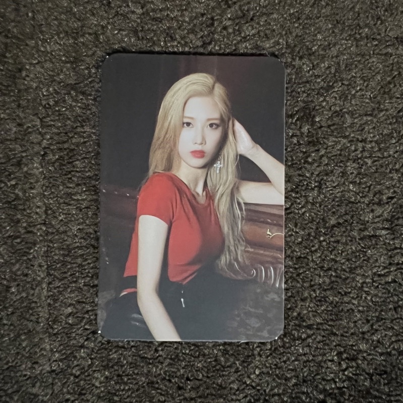 Photocard Kim Lip - solo álbum Loona reprint oficial kpop | Shopee