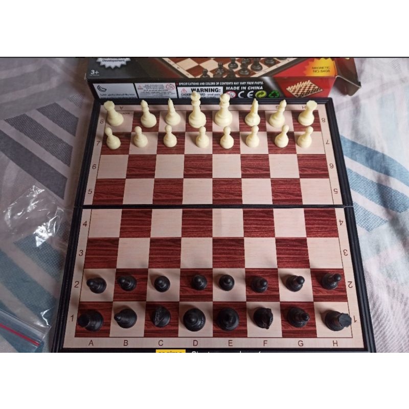 caralin Conjunto de Shogi dobrável magnético dobrável em caixa portátil xadrez  japonês, artigos para jogos infantis : : Papelaria e Escritório