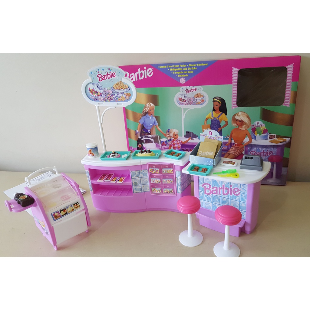 Barbies ice cream store parlor