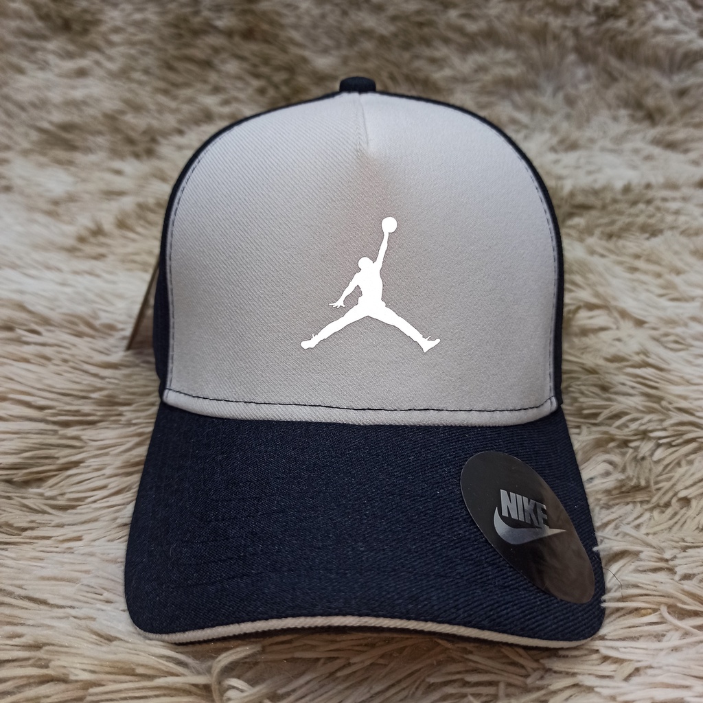 Boné Nike Air Jordan Refletivo Azul Marinho Fitão Liso Aba Curva Masculino e Feminino Snapback Qualidade Premium Bordado bones