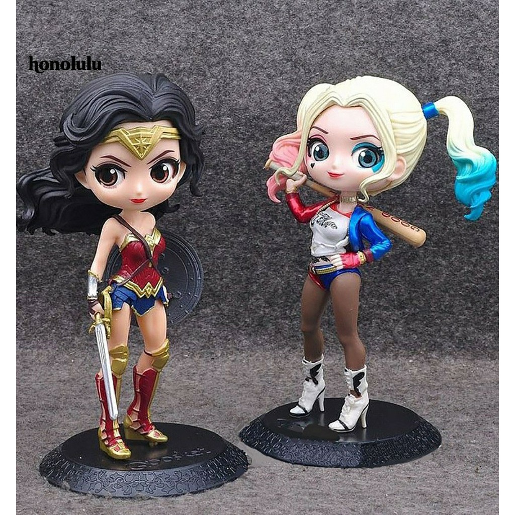 Arlequina / Harley Quinn vB Boneca Q Posket Esquadrão Suicida