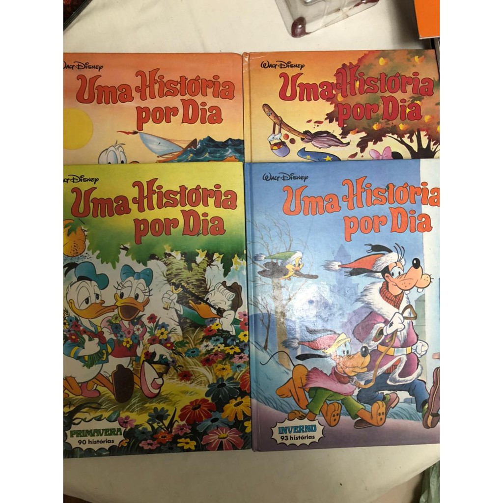 Coleção Uma História por Dia Disney 4 livros com 365 histórias ilustradas colecionador