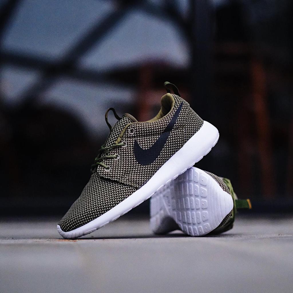 Nike roshe run sales zappos