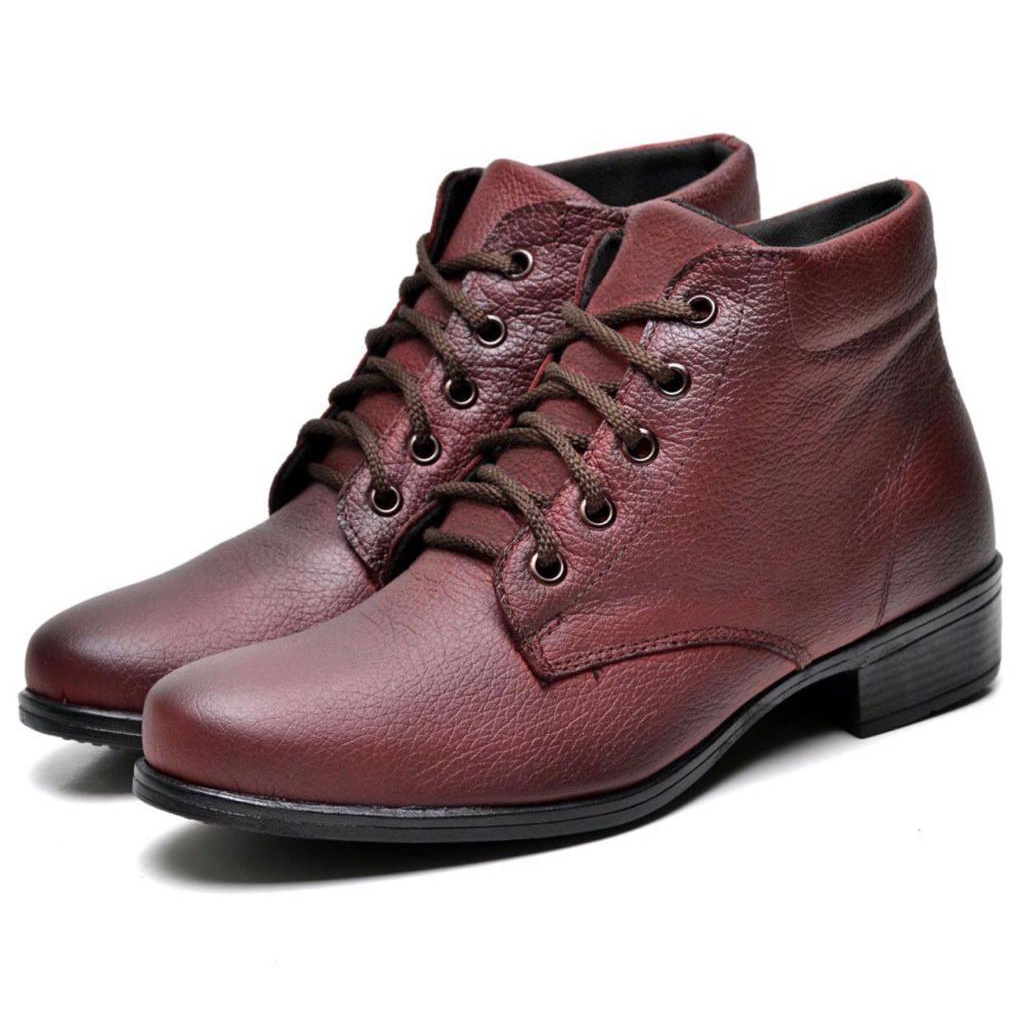 Bota Feminina Cano Baixo Curto em Couro Vinho com Cadarço Lançamento