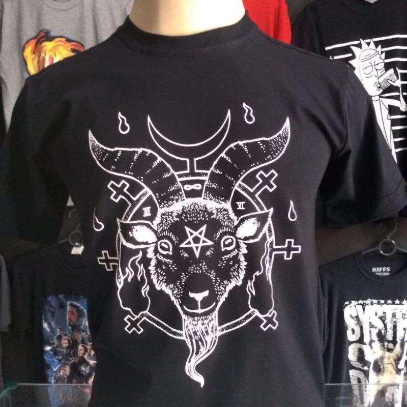 Camiseta Black Metal