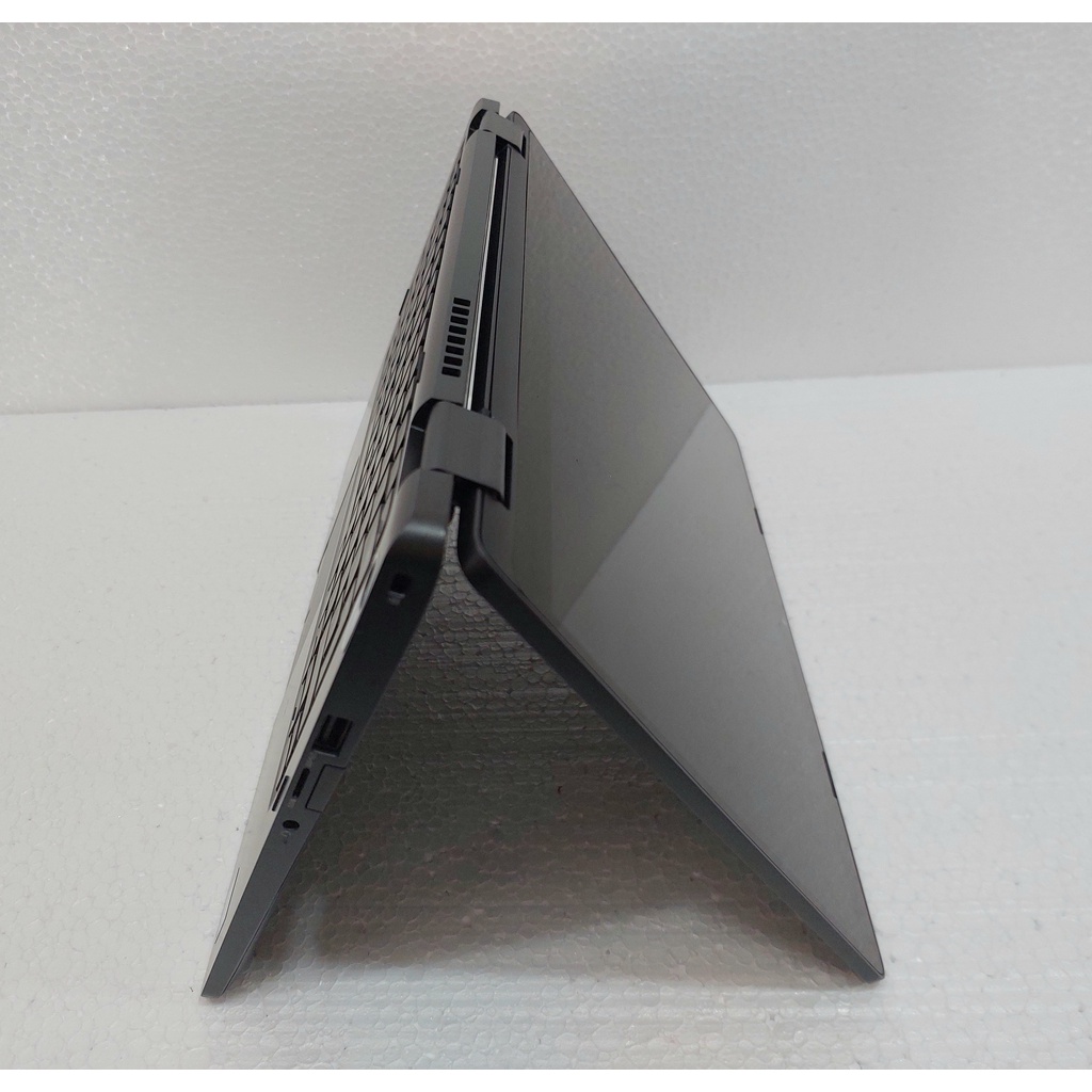 Dell Latitude 5300 I7-8665u/16gb/SSD M2 256gb NVMe/2 EM 1 Dell Latitude 5300 I7-8665u/16gb/SSD M2 256gb NVMe/2 EM 1