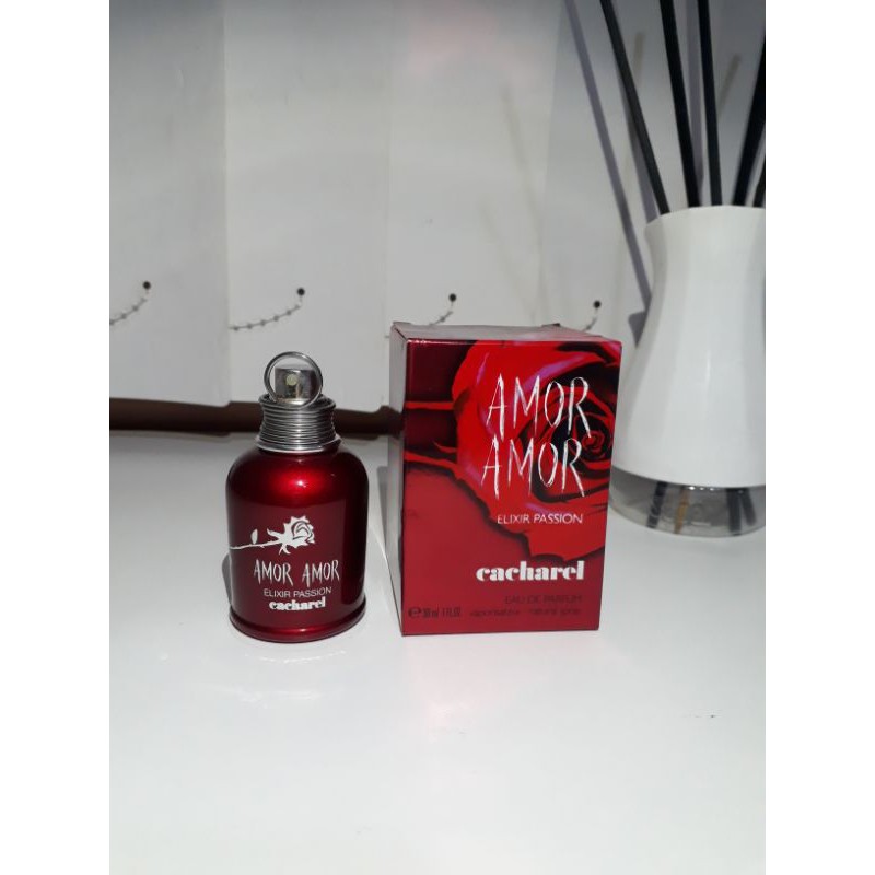 Cacharel amor best sale amor elixir passion