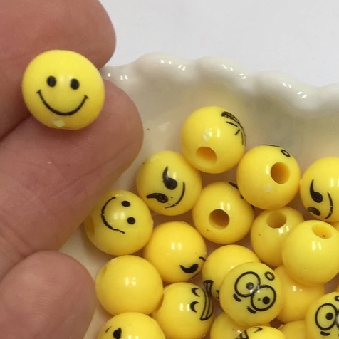 Miçanga Emoji Carinhas Divertidas Amarela 10mm Smile 30