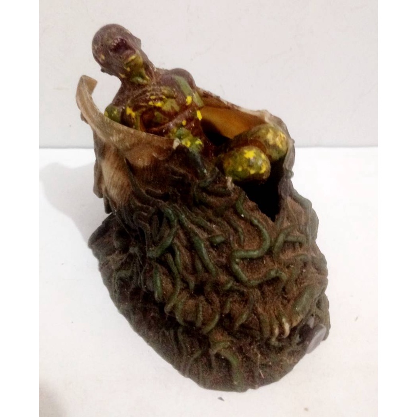 Boneco Figura de Ação Senhor dos Aneis Lord of the Rings Action Figure Orc Newborn Uruk-Hai Toy Biz 2001