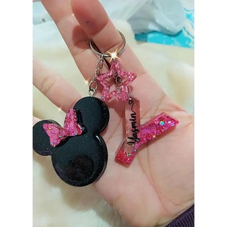 Chaveiro de resina Mickey ou Minnie personalizado com nome