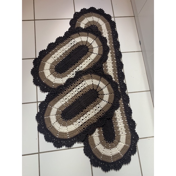 jogo de cozinha 3 peças preto com flores brancas passadeira 1,30x45 cm 2  tapetes com 60x45 c… em 2023