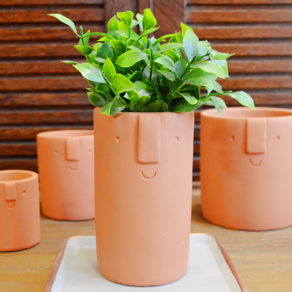Cachepot Face Feliz Telha em Cimento G | Shopee Brasil