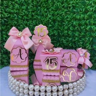 Caixinhas/ Lembrancinhas Personalizadas Luxo Rosa 15 anos