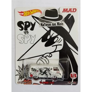Hot Wheels 66 Dodge A100 Spy vs Spy cor branca