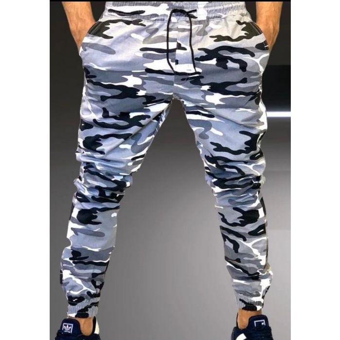 Calça camuflada store preta e branca