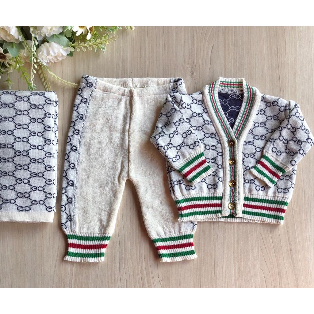 Saída de maternidade em tricot menino Gucci 3 peças bege | Shopee Brasil