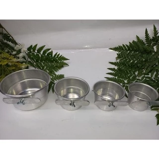 Caneca de alumínio para pássaros.