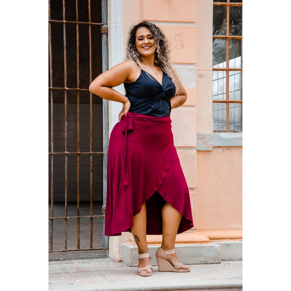 Saia transpassada deals plus size