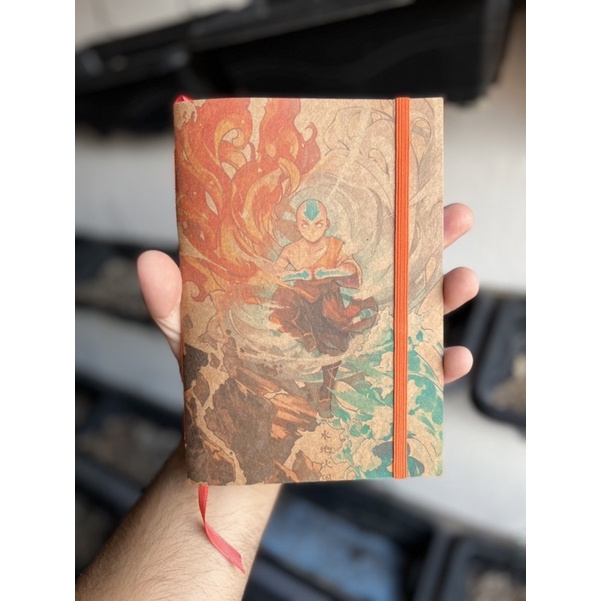 Sketchbook Caderno A Lenda de Aang Avatar com Elástico e Marca Página Aquarela