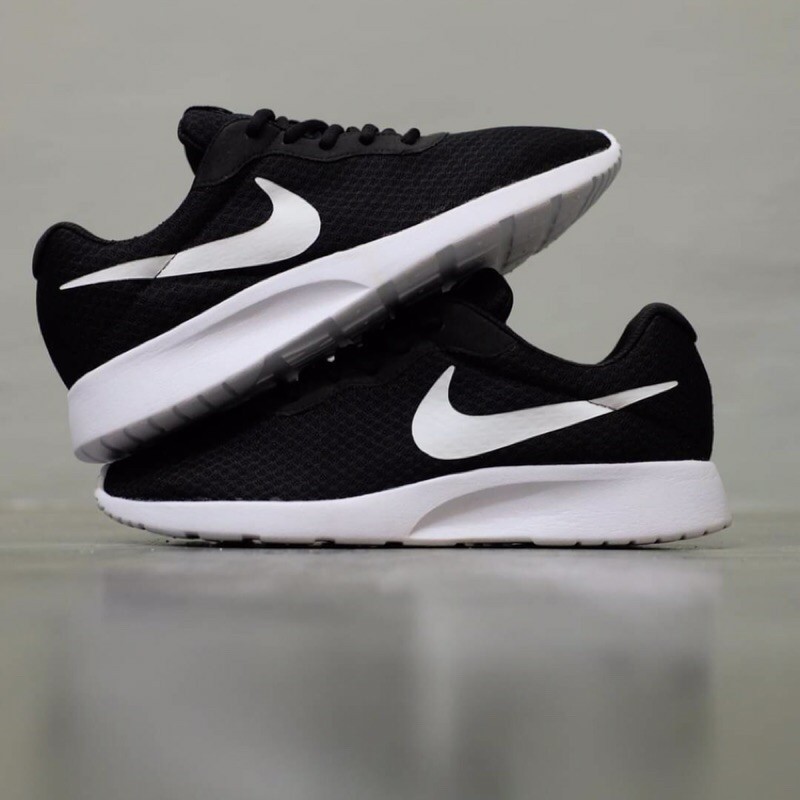 Nike tanjun black store white original