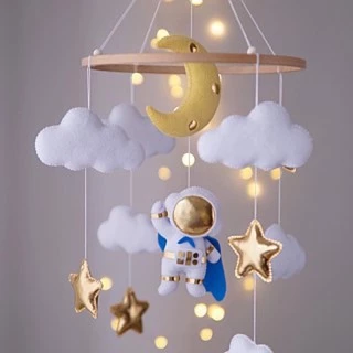 Móbile de berço astronauta, enfeite decoração de quarto
