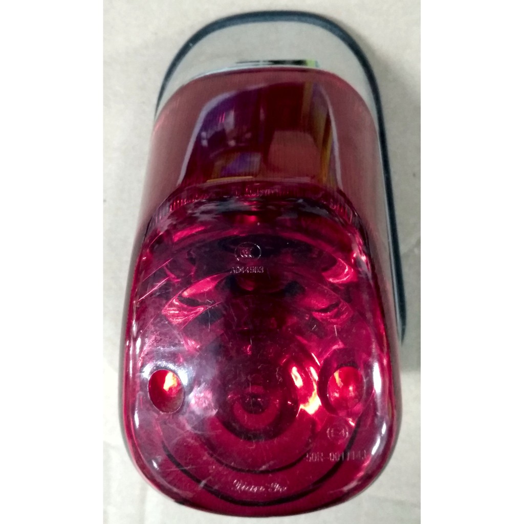 Lanterna traseira custom universal, corpo de metal