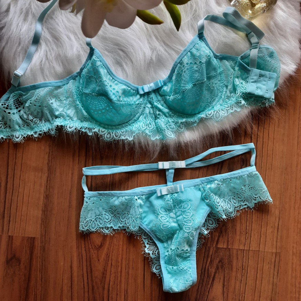 Conjunto de Lingerie sem bojo em renda na cor verde água (Tamanho