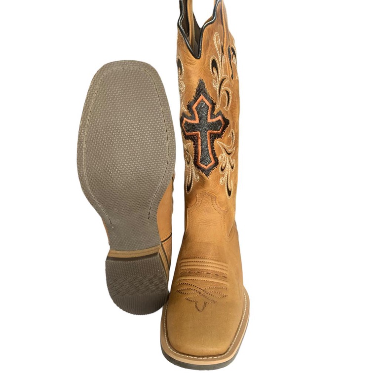 Bota Texana de Couro de Bucho de Boi Bege da Marca Goyazes
