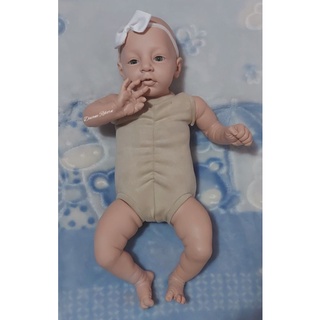 Boneca Bebê Reborn Menina Com Acessórios Vinil Corpo Tecido - B02C