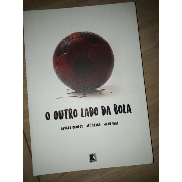 O outro lado da bola - HQ (Graphic Novel) LGBTQIA+ | Shopee Brasil