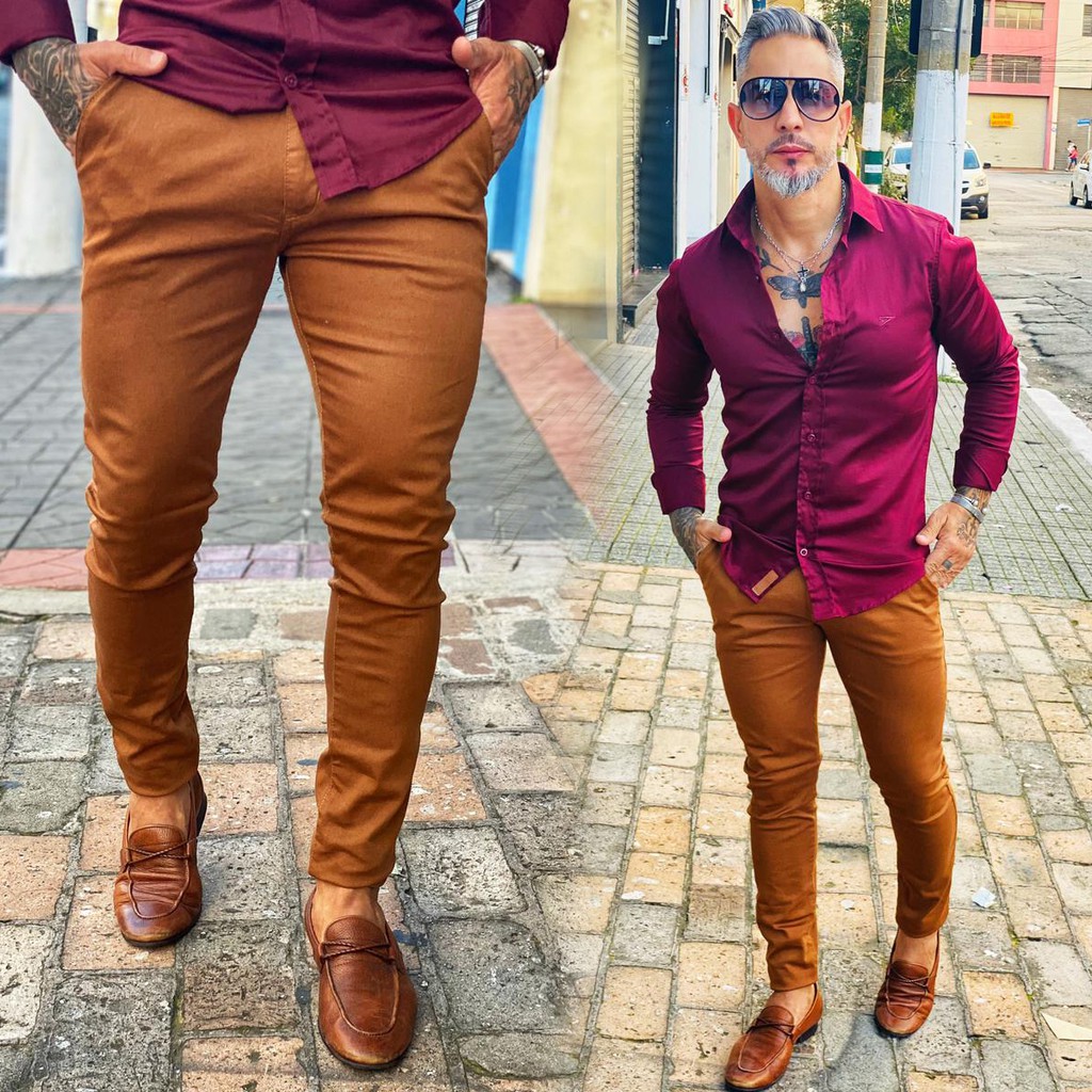 Look masculino hot sale com calça caramelo