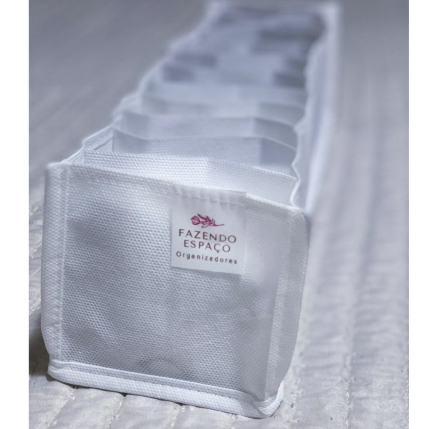 Colmeia Organizadora Tamanho PP feita em TNT - 10cm x 40cm x 10cm