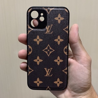 Capinha capa case iPhone Grife LV Louis Vuitton 7Plus/8Plus X Xs Xr 11 12