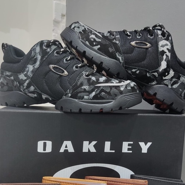 Novo tenis da oakley clearance camuflado