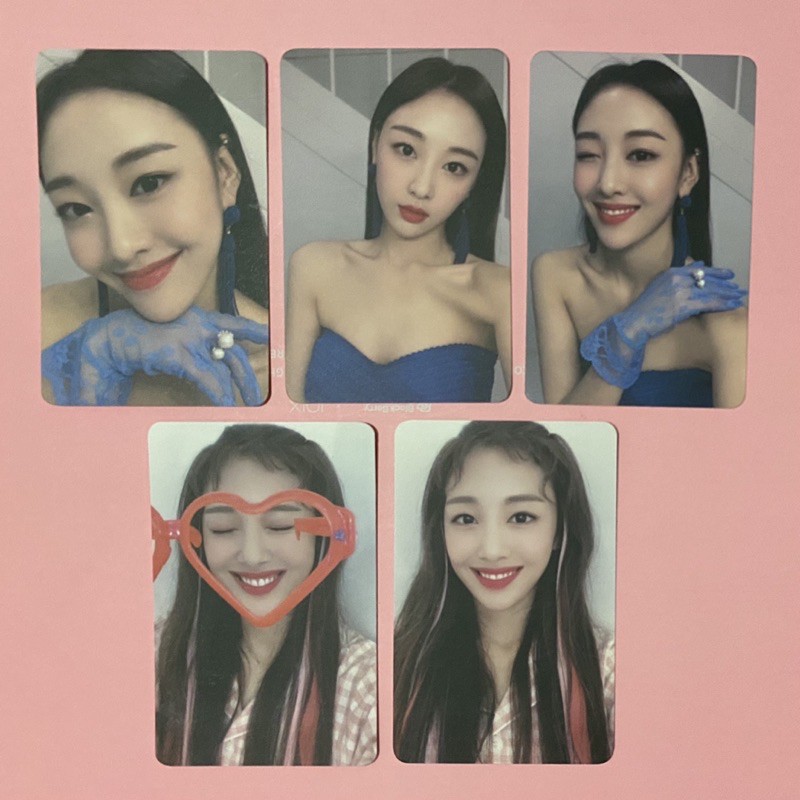 Set 5 photocards oficiais Yves - Loona 2020 Seasons Greetings card