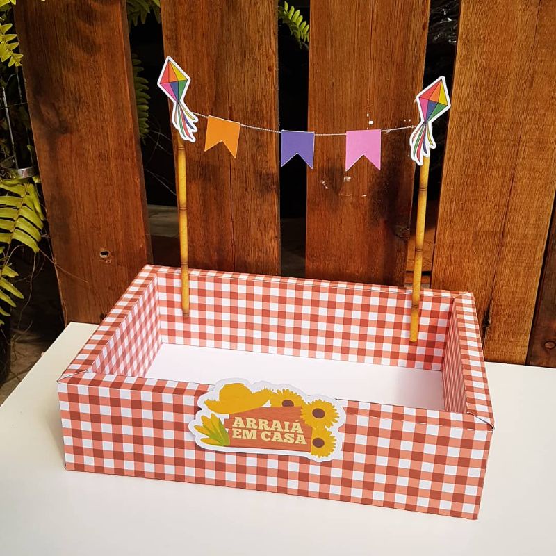 Caixa Cesta Festa Junina em Casa