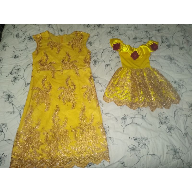 Vestido mae e filha bela best sale ea fera